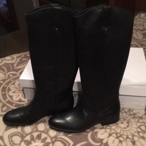 Frye genuine leather boots 👢 - Picture 1 of 4
